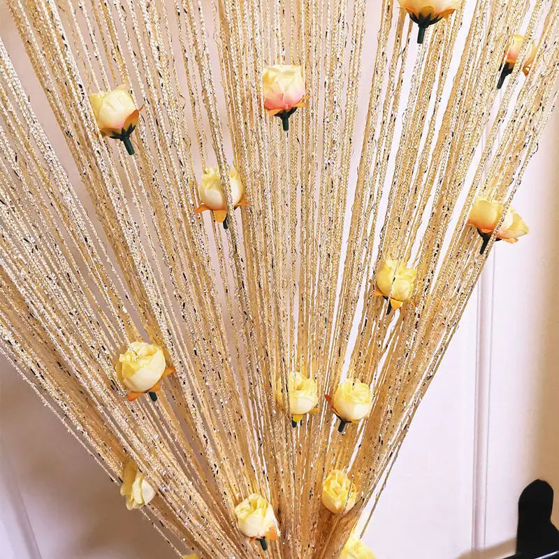 ستارة باب من خيوط الورد