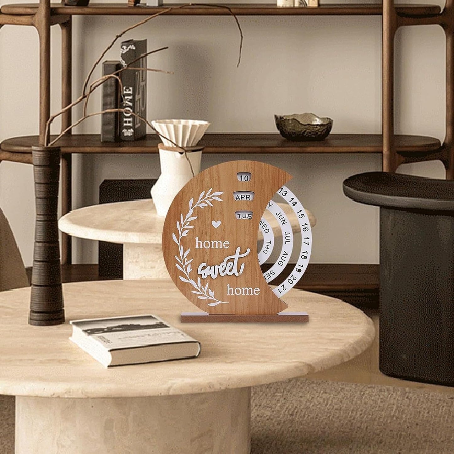 تقويم مكتب خشبي على شكل قمر