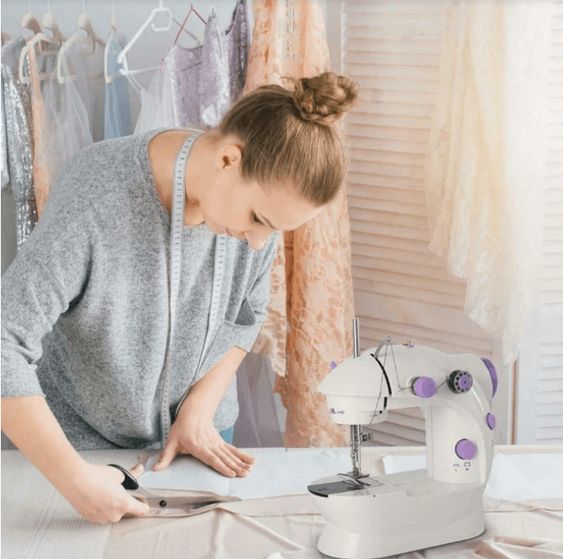 Mini Sewing Machine